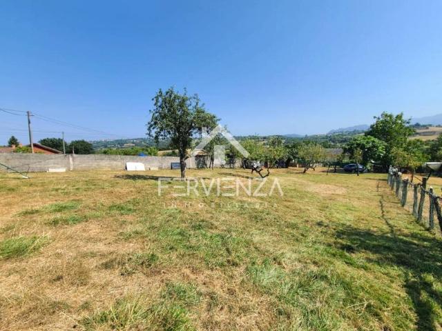 Terreno en venta en Oviedo, Asturias