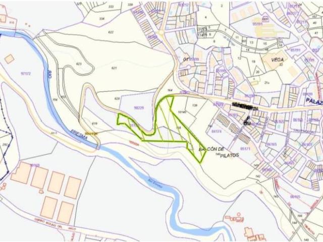 Terreno en venta en Palazuelos De Eresma, Castilla y León