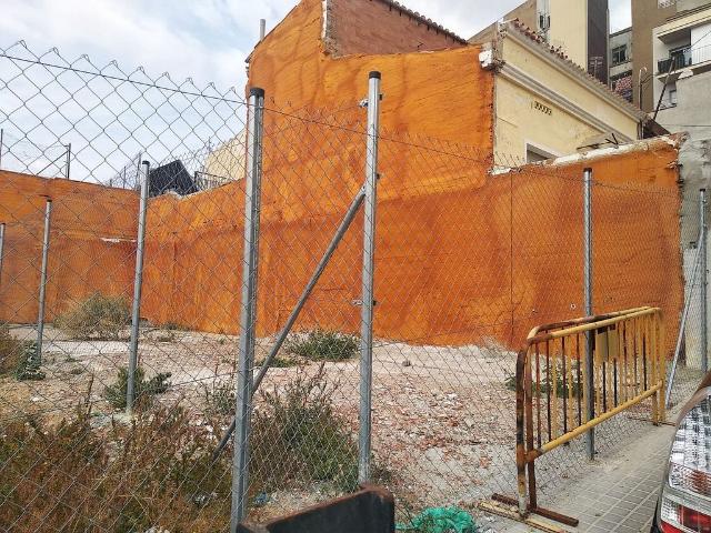 Terreno en venta en Badalona, la Salut