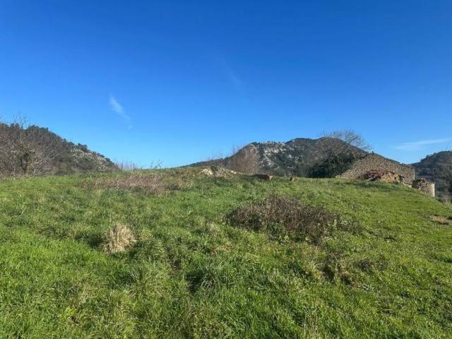 Terreno en venta en Peñamellera Baja, Asturias