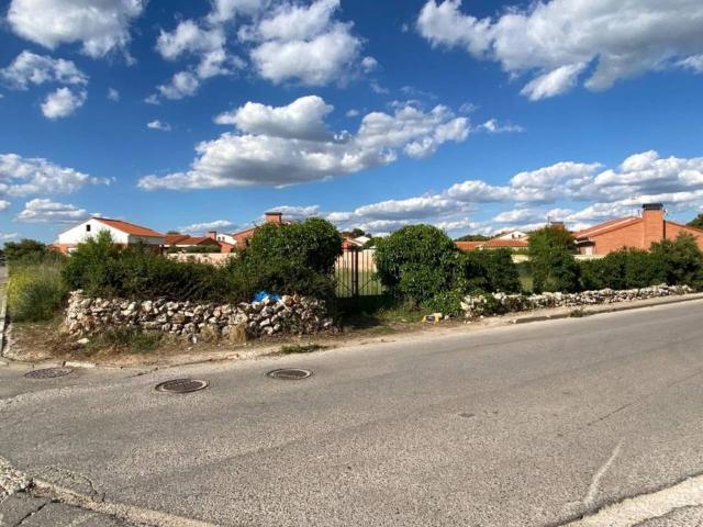 Terreno en venta en Pioz, Castilla-La Mancha