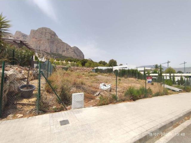 Terreno en venta en la Marina Baixa, Valencia
