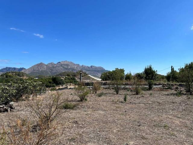 Terreno en venta en la Marina Baixa, Valencia