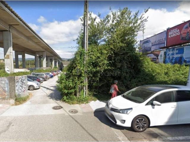 Terreno en venta en A Moureira, Pontevedra