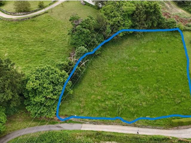 Terreno en venta en Somáu, Pravia