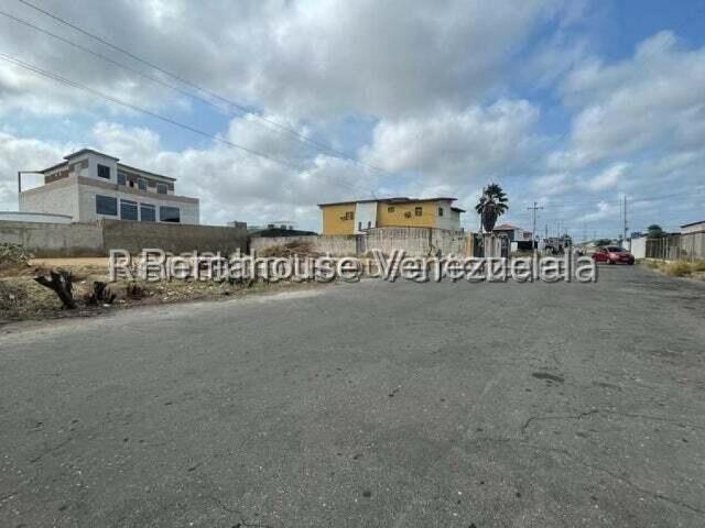 Terreno en venta en Punto Fijo, Falcón