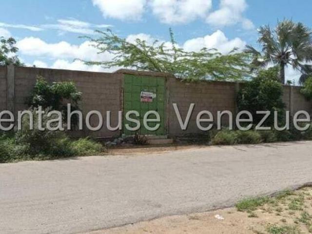 Terreno en venta en Punto Fijo, Falcón