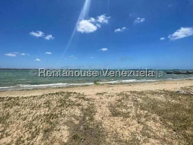 Terreno en venta en Punto Fijo, Falcón