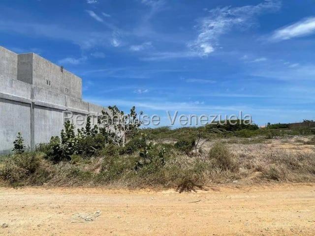 Terreno en venta en Punto Fijo, Falcón