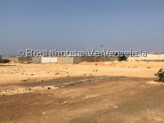 Terreno en venta en Punto Fijo, Falcón