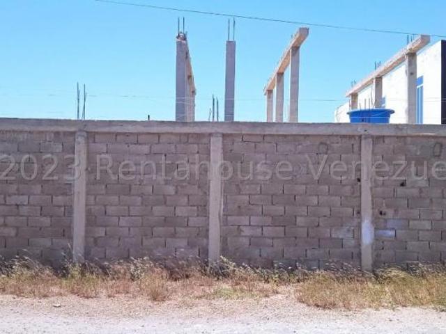 Terreno en venta en Punto Fijo, Falcón