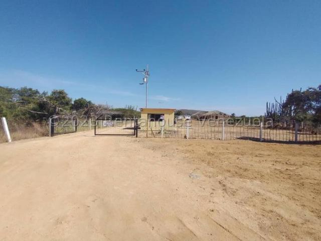 Terreno en venta en Punto Fijo, Falcón
