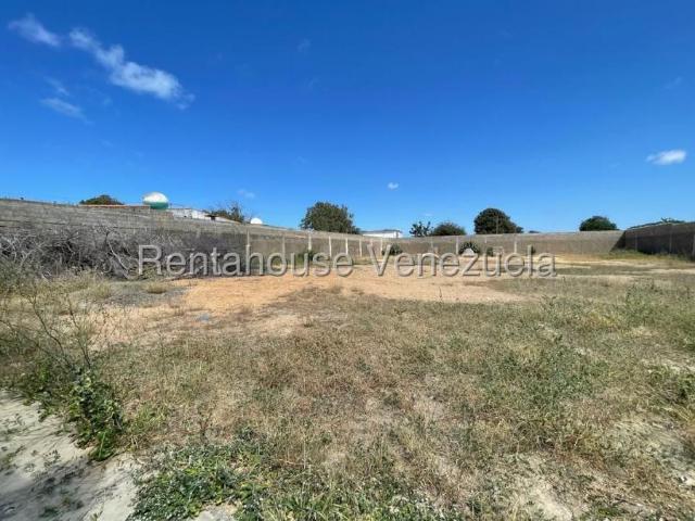 Terreno en venta en Punto Fijo, Falcón