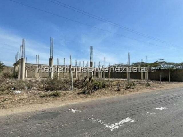 Terreno en venta en Punto Fijo, Falcón