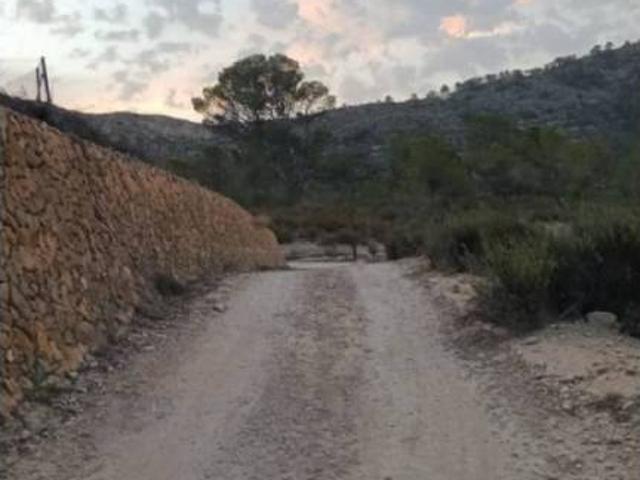Terreno en venta en la Marina Baixa, Valencia