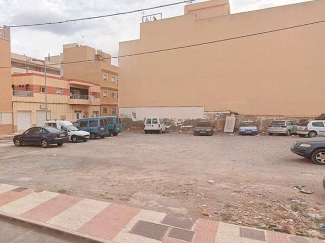 Terreno en venta en Roquetas De Mar, Andalucía