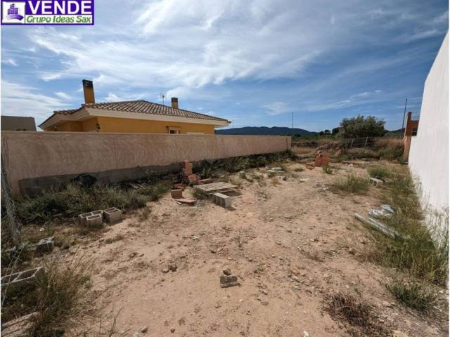 Terreno en venta en Cecilia Bartolomé (Mujeres Libres), l'Alt Vinalopó / El Alto Vinalopó