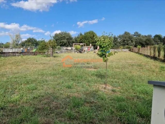 Terreno en venta en San Cibrao Das Viñas