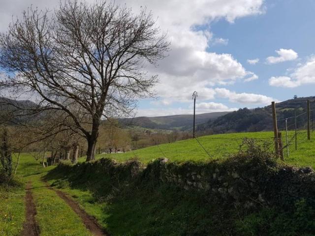 Terreno en venta en San Felices De Buelna, Cantabria