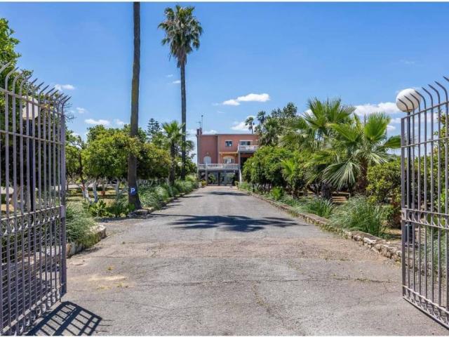 Terreno en venta en Sanlúcar La Mayor, Andalucía