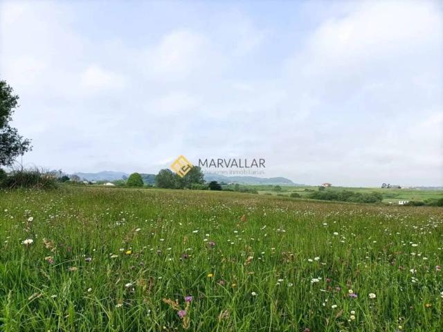 Terreno en venta en Santa Cruz De Bezana, Cantabria