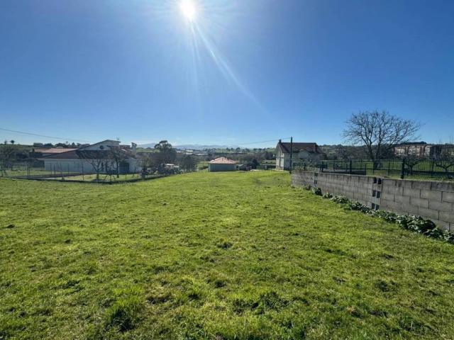 Terreno en venta en Santa Cruz De Bezana, Cantabria