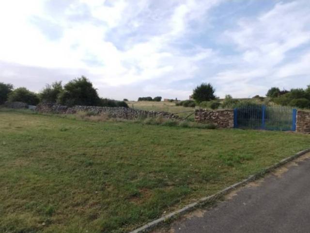 Terreno en venta en Santiago Millas, Castilla y León