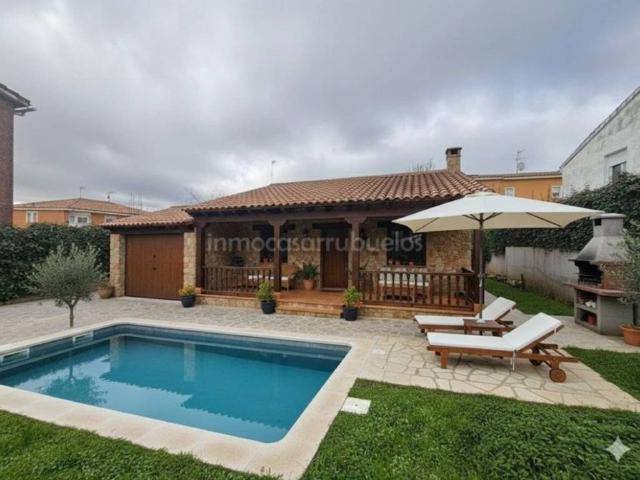 Terreno en venta en Serranillos Del Valle, Madrid