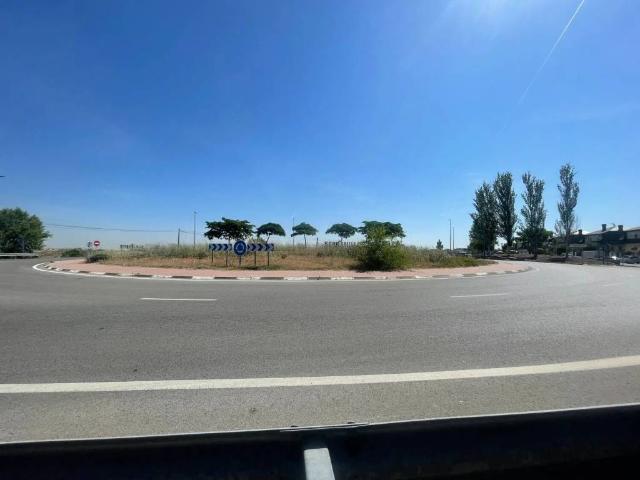 Terreno en venta en Serranillos Del Valle, Madrid