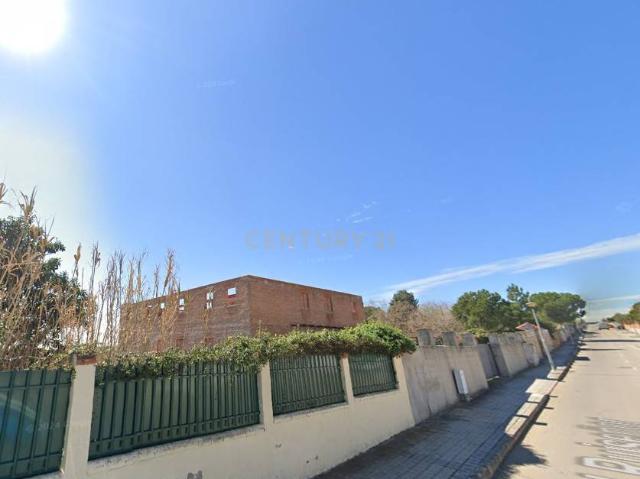 Terreno en venta en Sevilla La Nueva, Madrid