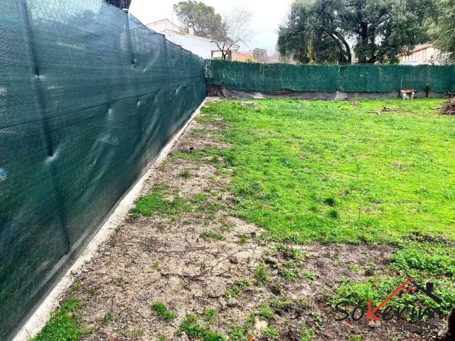 Terreno en venta en Sevilla La Nueva, Madrid