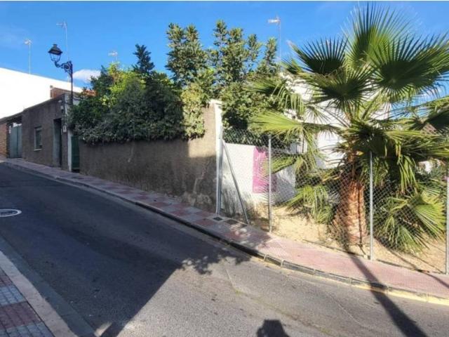 Terreno en venta en Tomares, Andalucía