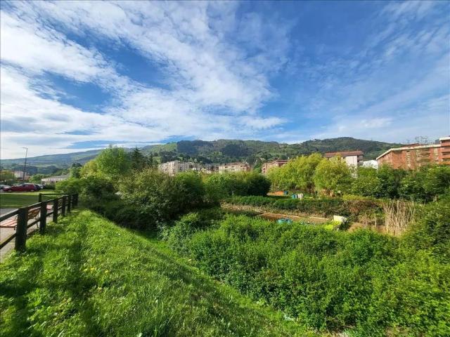 Terreno en venta en Valle De Trápaga-trapagaran