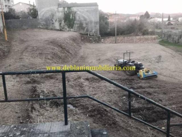Terreno en venta en Tui, Pontevedra