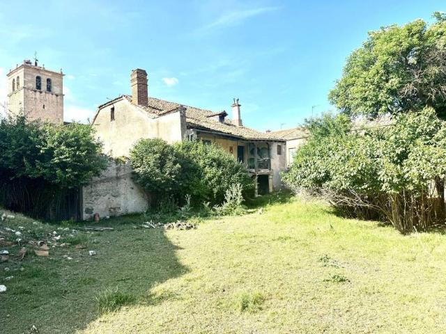 Terreno en venta en Turégano, Castilla y León