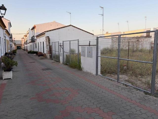 Terreno en venta en Umbrete, Andalucía