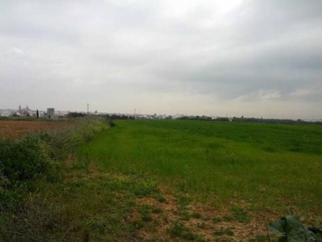 Terreno en venta en Umbrete, Andalucía