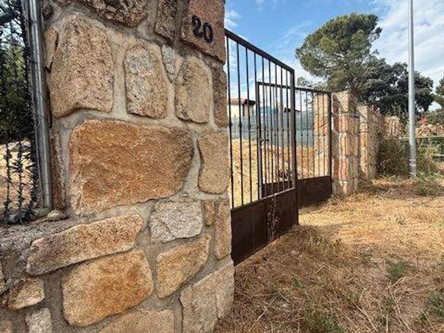 Terreno en venta en Cerro Alarcón, Valdemorillo