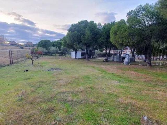 Terreno en venta en Navarredonda, Valdemorillo