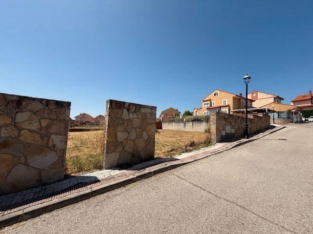 Terreno en venta en Navarredonda, Valdemorillo