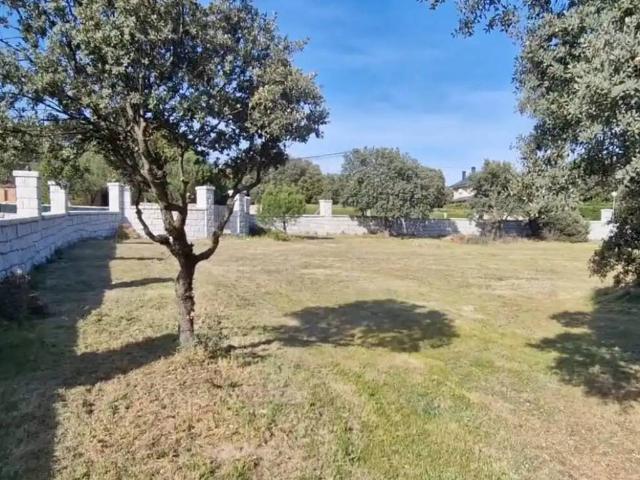 Terreno en venta en Valdemorillo, Madrid