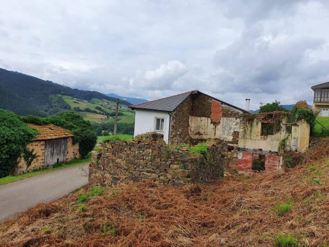 Terreno en venta en Valdés, Asturias
