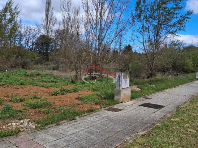 Terreno en venta en Valverde De La Virgen, Castilla y León