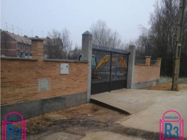 Terreno en venta en Valverde De La Virgen, Castilla y León