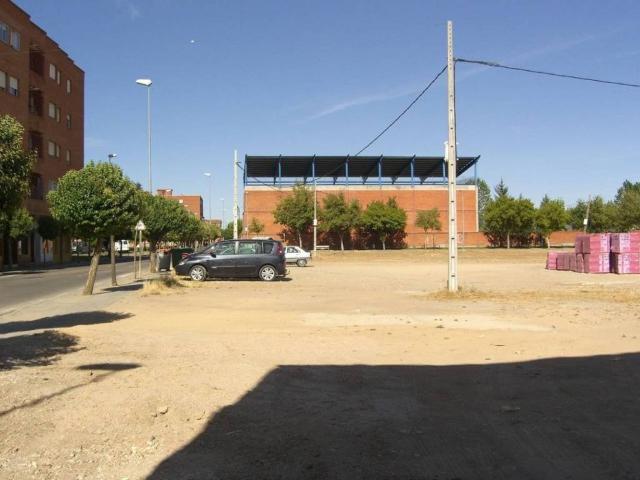 Terreno en venta en Venta De Baños, Castilla y León