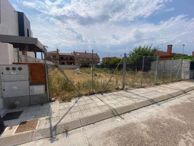 Terreno en venta en Villa Del Prado, Madrid