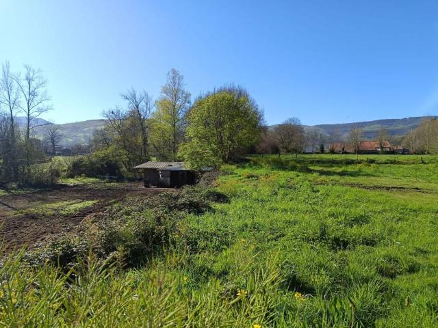 Terreno en venta en Villacarriedo, Cantabria