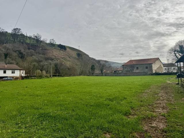 Terreno en venta en Villacarriedo, Cantabria