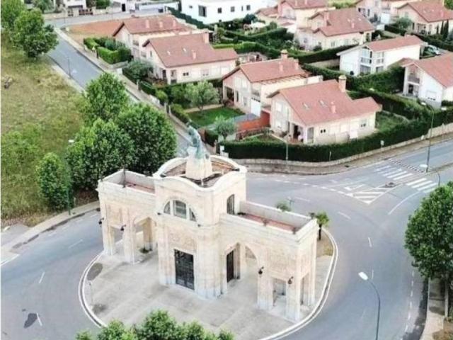 Terreno en venta en Villamayor