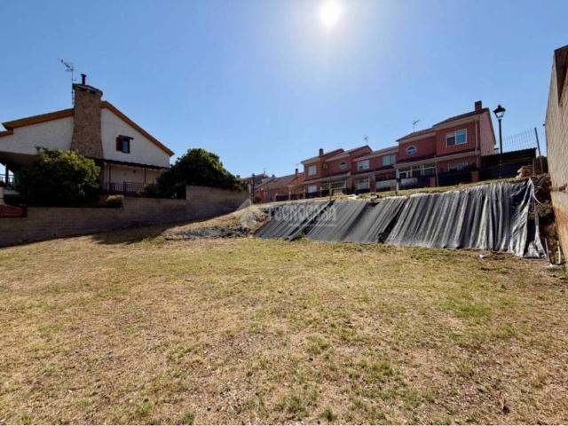 Terreno en venta en Villanueva De La Torre, Castilla-La Mancha